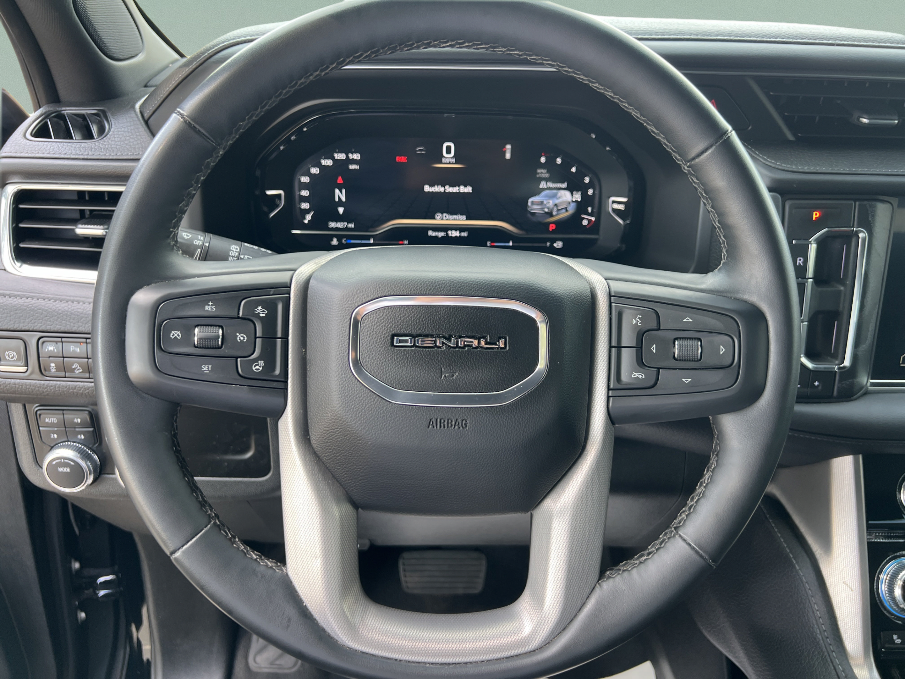 Used 2024 GMC Yukon XL Denali AWD/4WD image 18