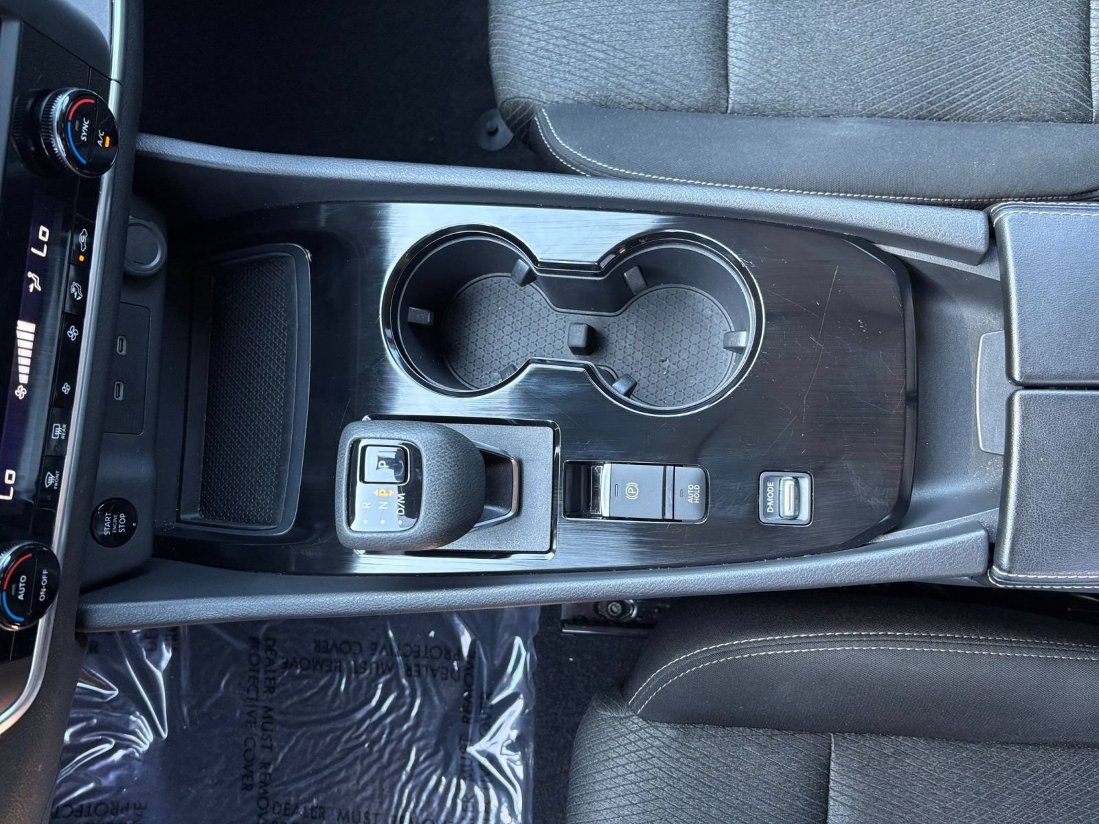 Used 2025 Nissan Rogue SV FWD image 40