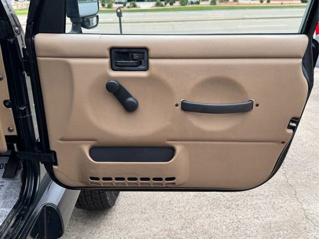 Used 1999 Jeep Wrangler Sahara image 18