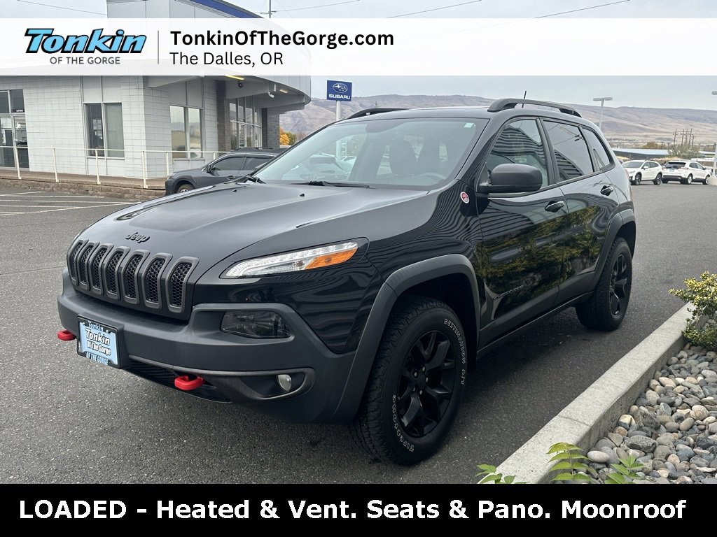 Used 2017 Jeep Cherokee Trailhawk image 9