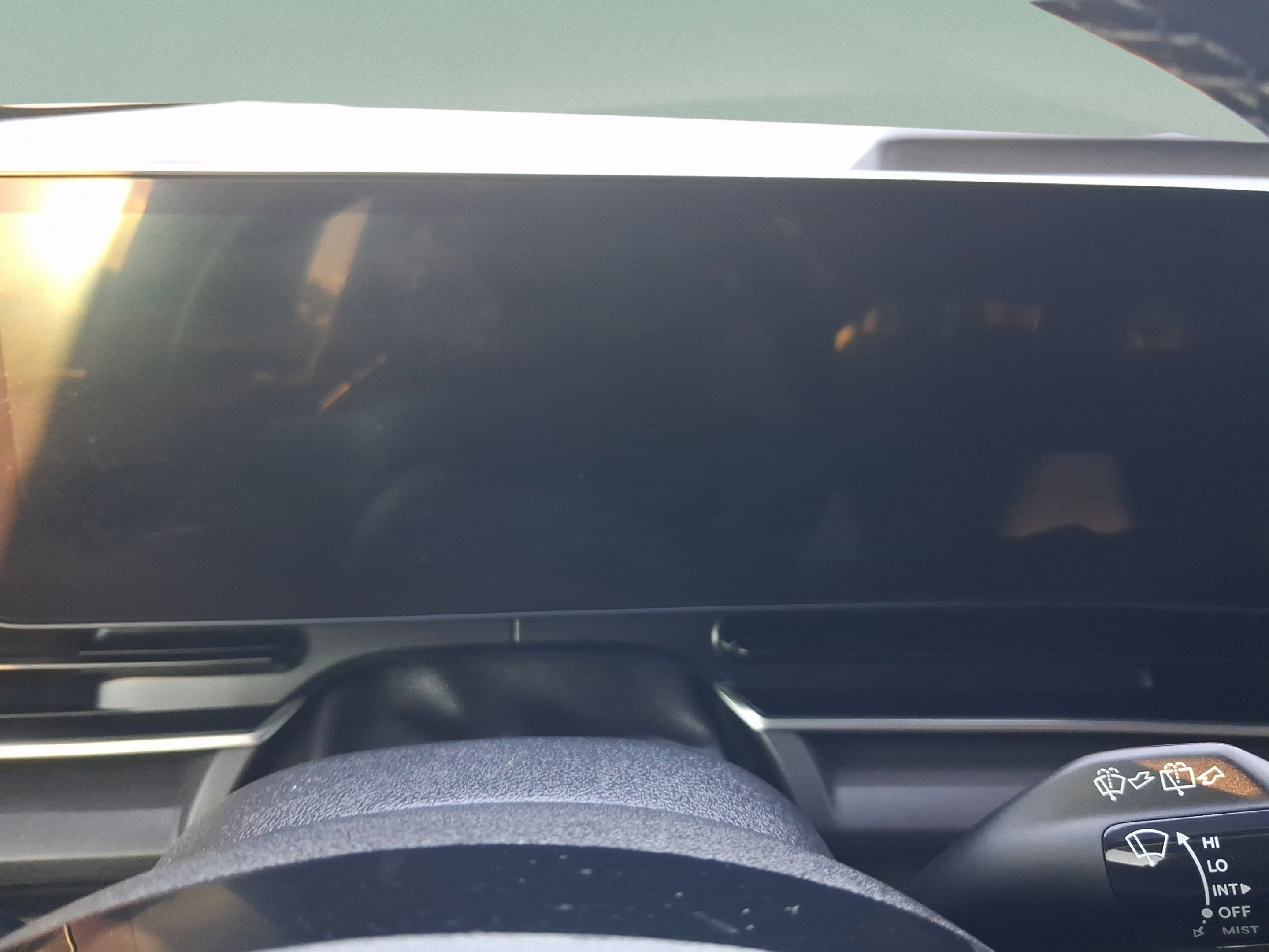 Used 2025 Kia Carnival EX FWD image 22