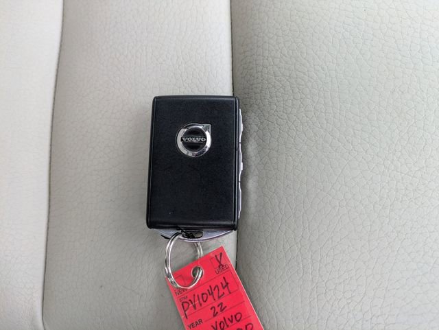 Used 2022 Volvo XC90 T6 Momentum w/ Advanced Package image 26