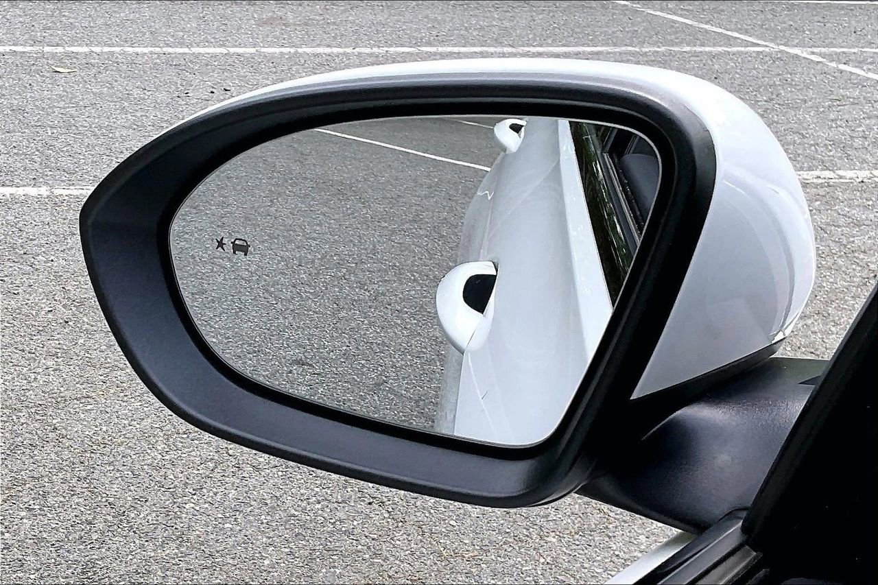 Used 2019 Buick Regal Preferred w/ Sights and Sounds Package image 29