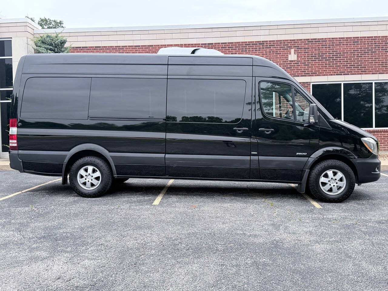 Used 2014 Mercedes-Benz Sprinter 2500 image 6