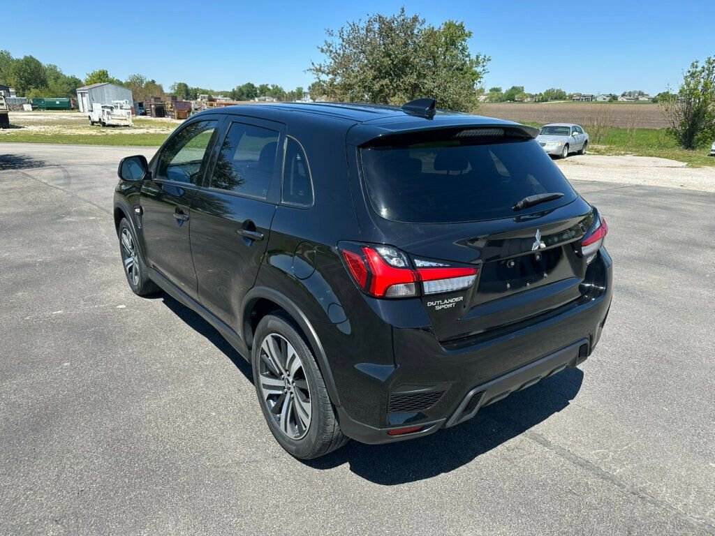 Used 2022 Mitsubishi Outlander Sport ES AWD/4WD image 3