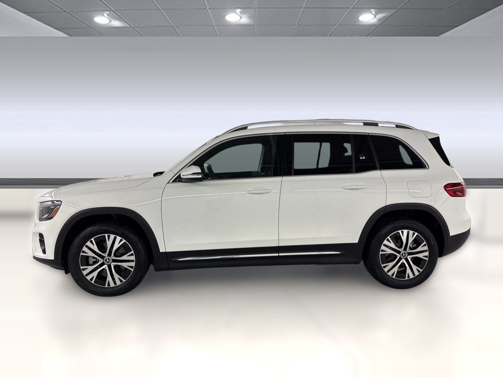Certified 2026 Mercedes-Benz GLB 250 image 2