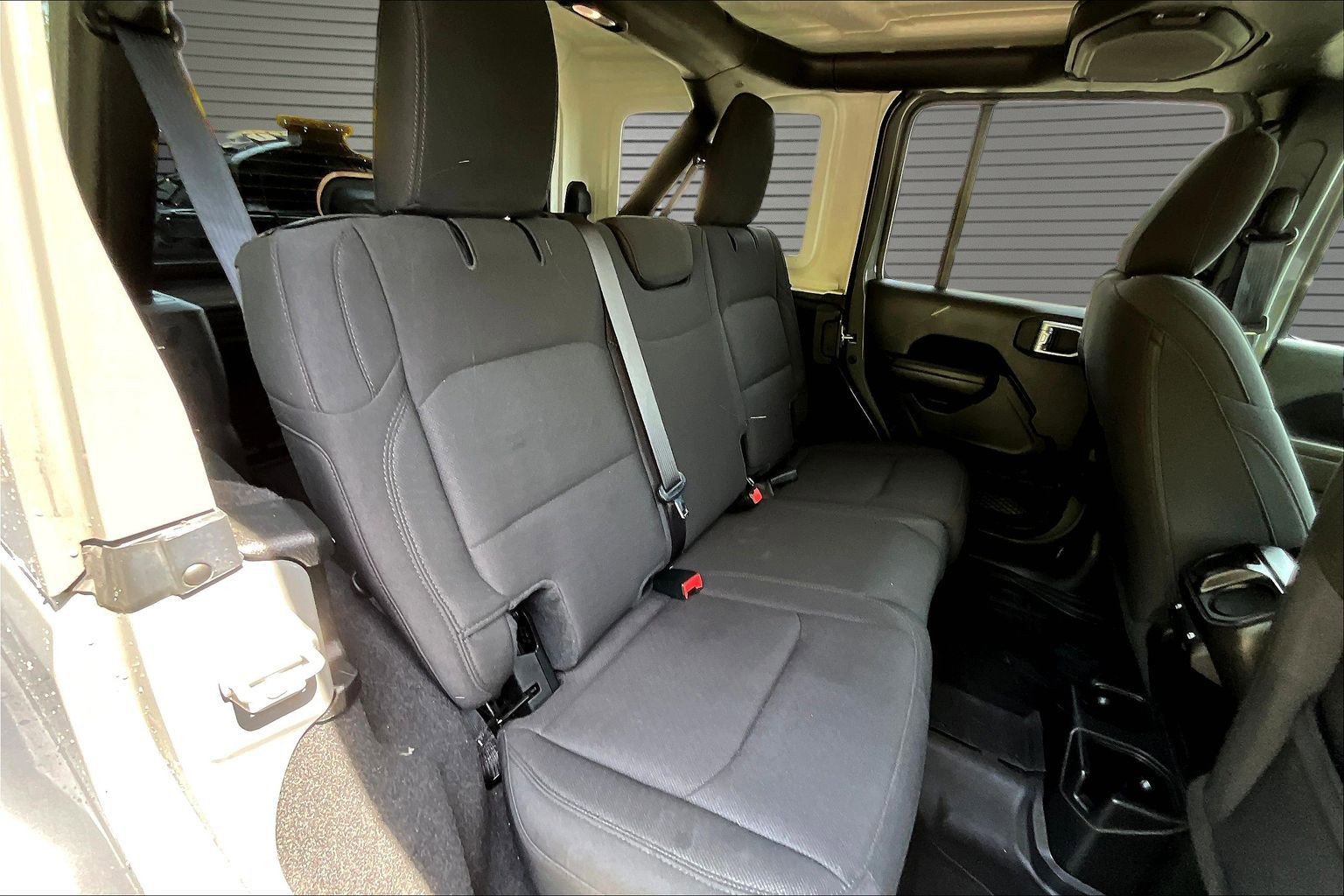 Used 2022 Jeep Wrangler Unlimited Sport AWD/4WD image 16