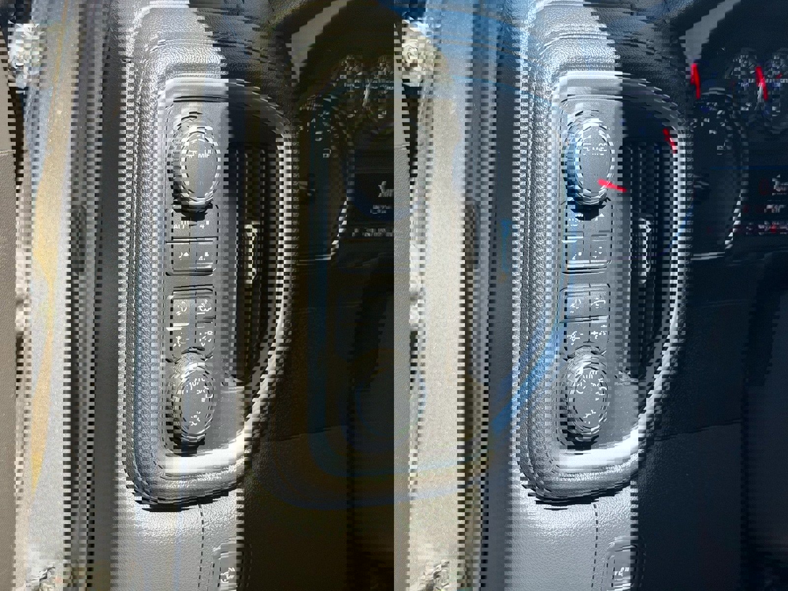 Used 2020 Chevrolet Silverado 1500 LT Trail Boss w/ Convenience Package image 22