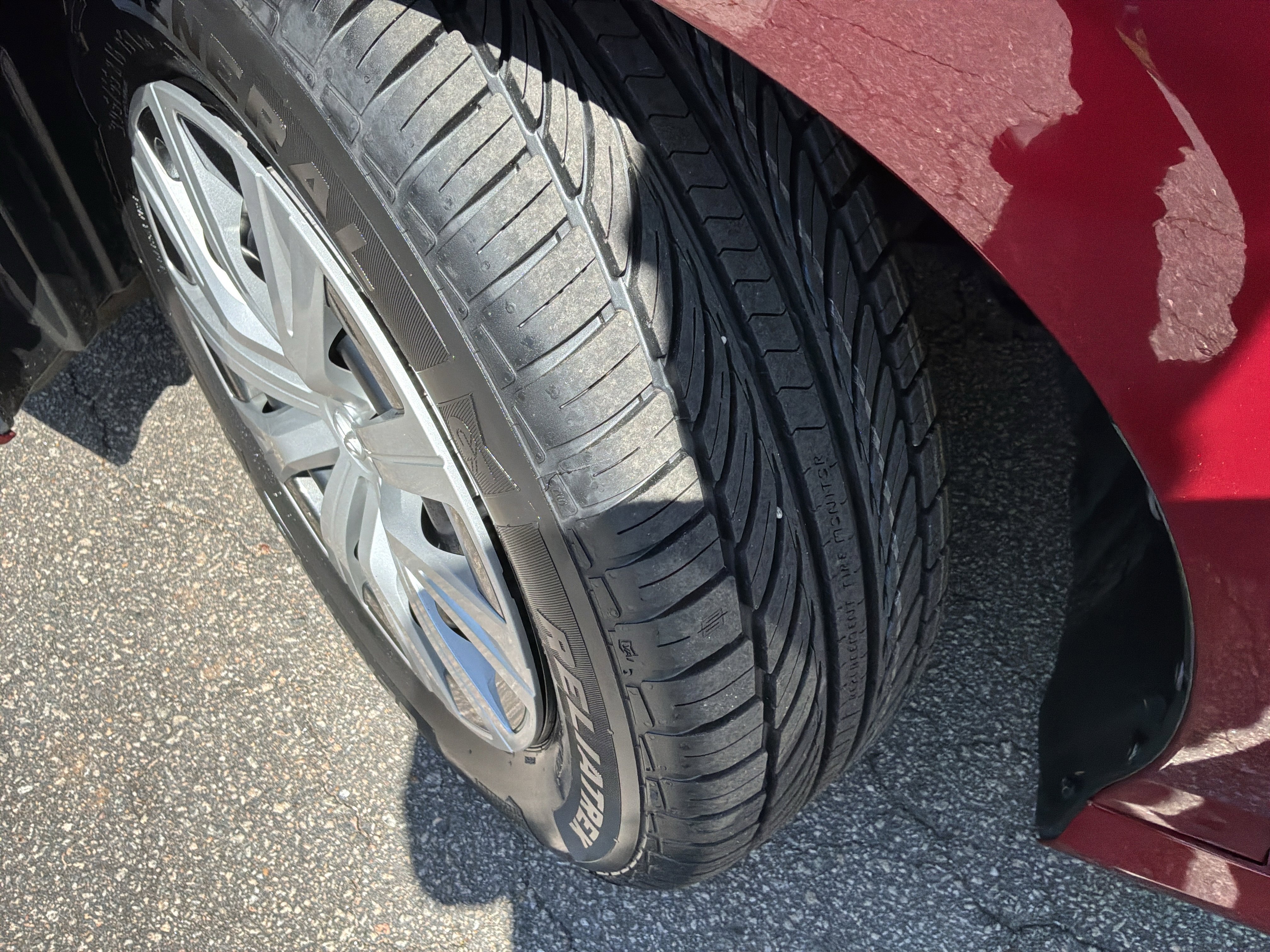 Used 2021 Toyota Camry LE image 12