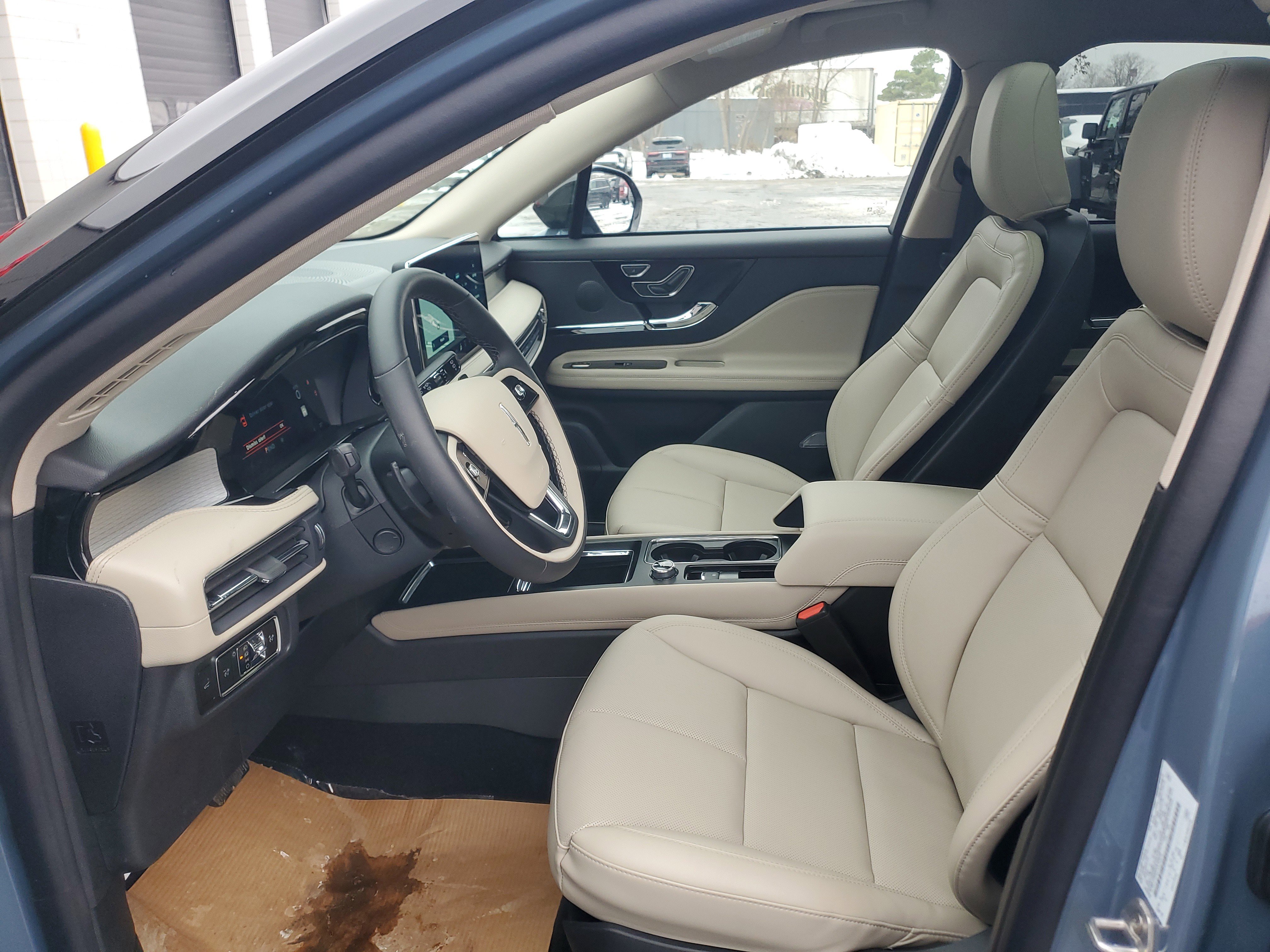 New 2026 Lincoln Corsair Premiere image 12