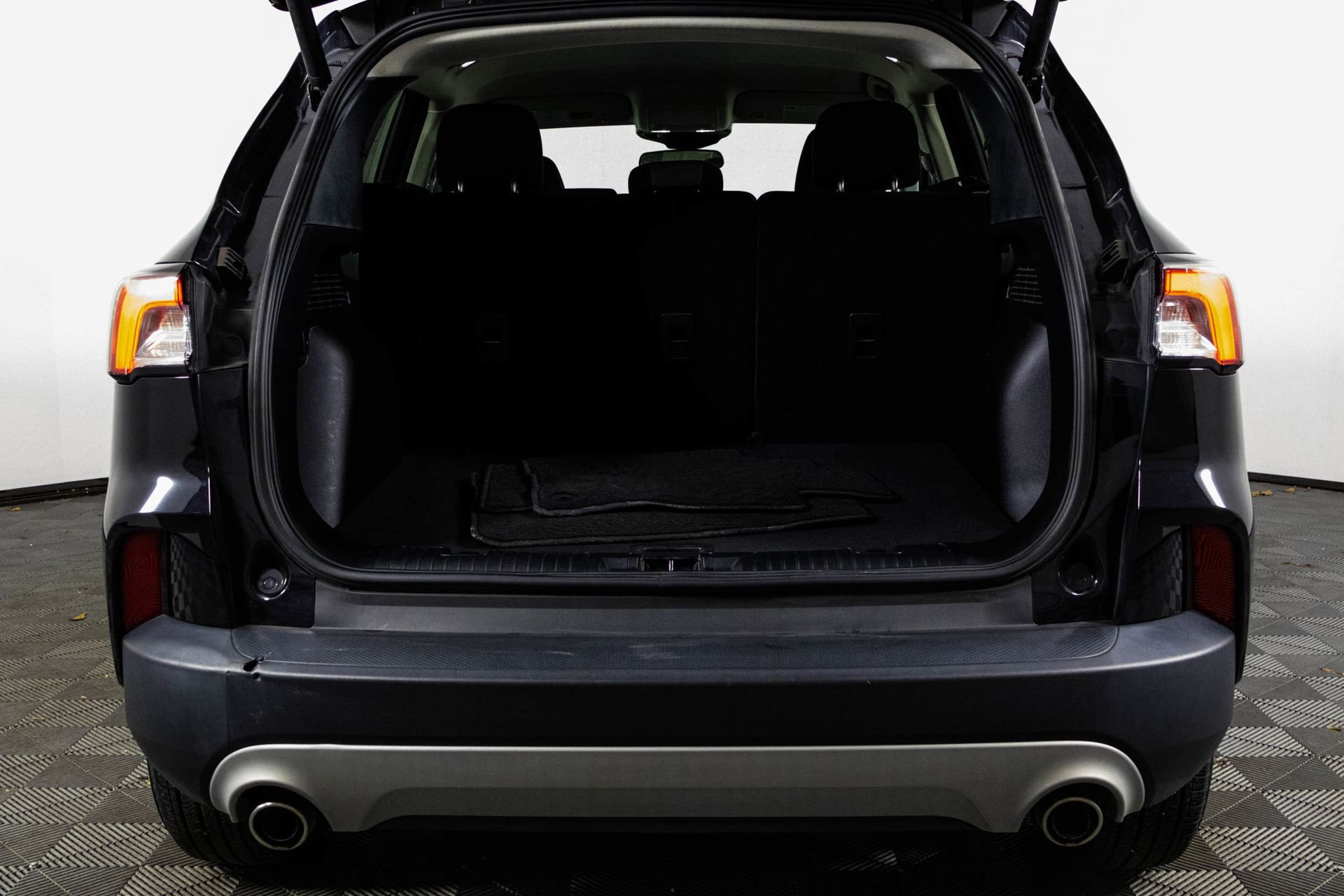 Used 2021 Ford Escape SE w/ Convenience Package image 37