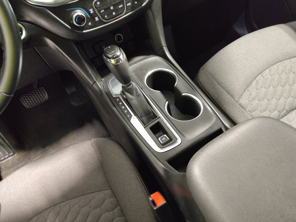 Used 2018 Chevrolet Equinox LT FWD image 26