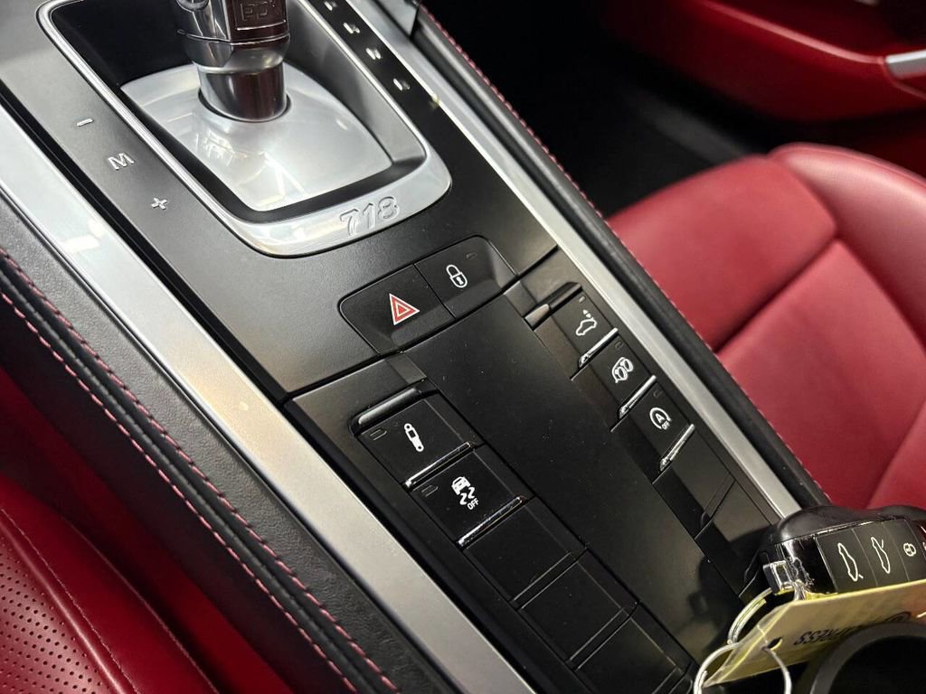 Used 2018 Porsche 718 Cayman GTS image 33