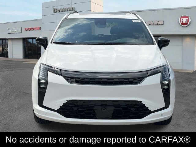 New 2027 Chrysler Pacifica Limited AWD/4WD image 2