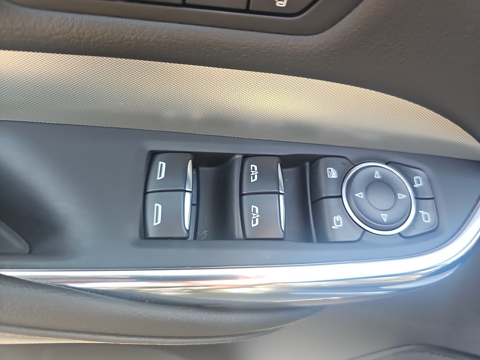 Used 2023 Cadillac XT4 Premium Luxury w/ Cold Weather Package AWD/4WD image 12