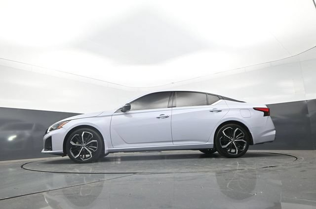 Used 2023 Nissan Altima 2.5 SR FWD image 25