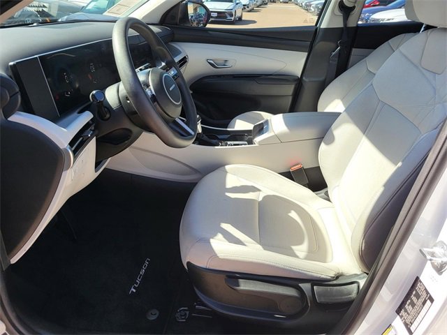 Certified 2025 Hyundai Tucson SE image 18