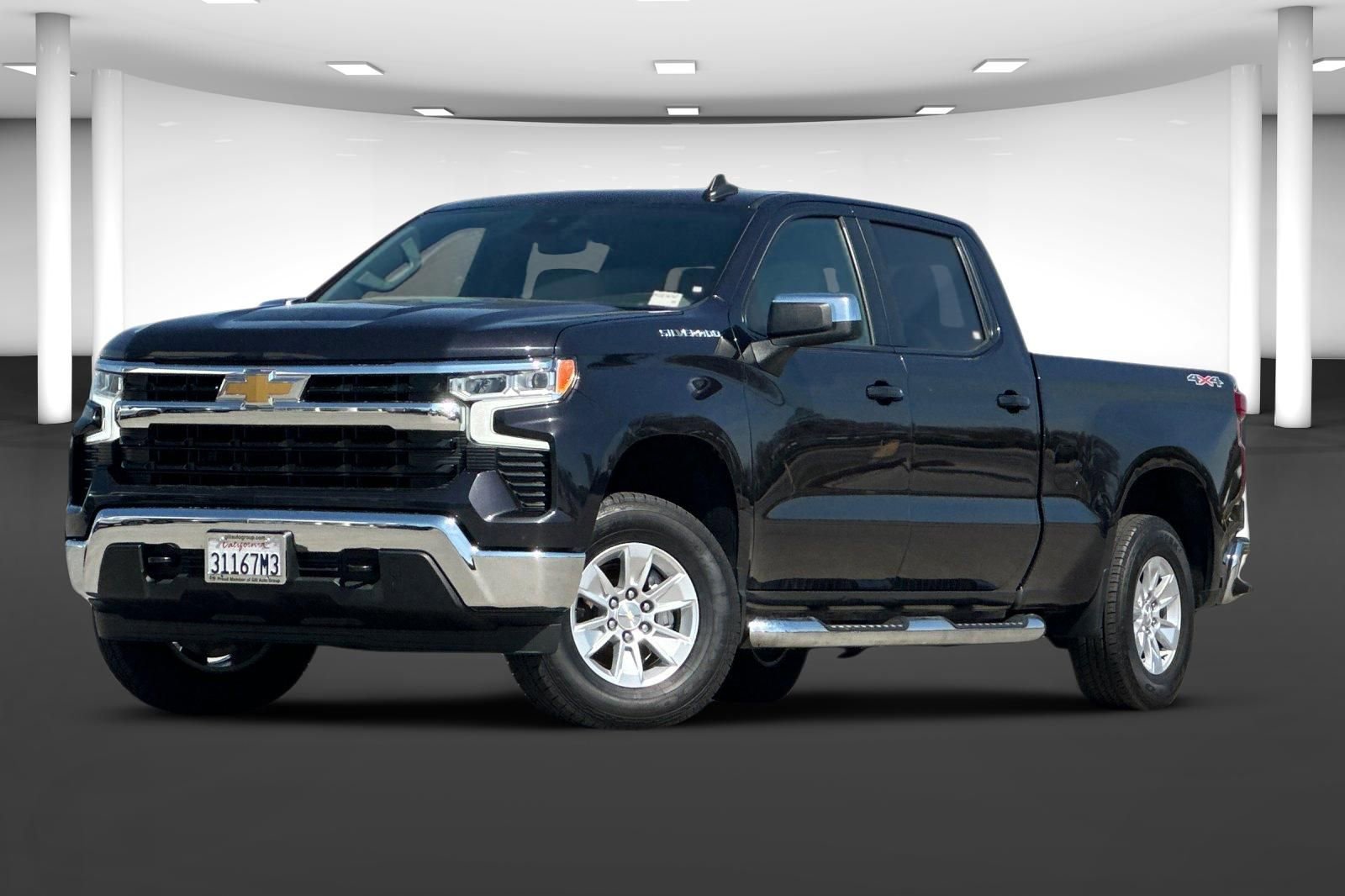 Used 2022 Chevrolet Silverado 1500 LT w/ Convenience Package II image 2