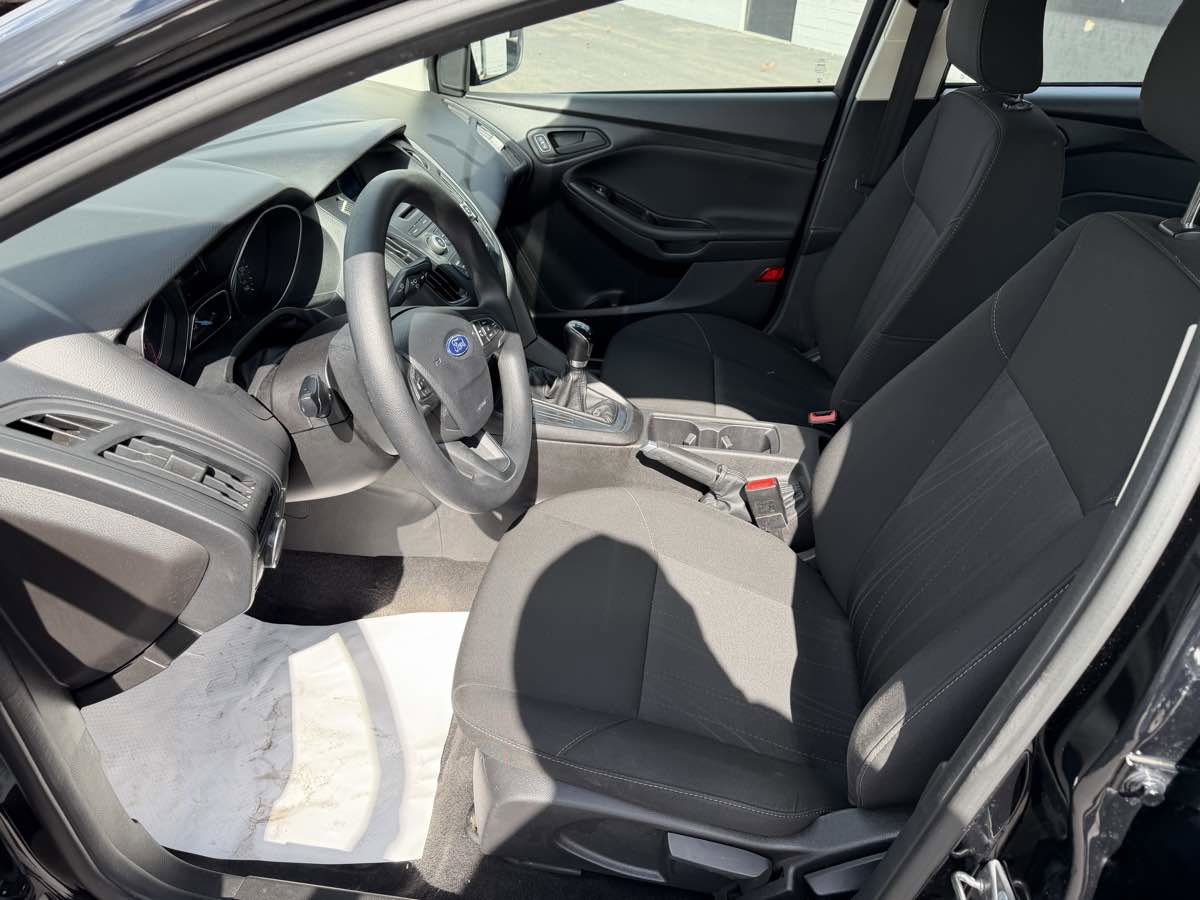 Used 2017 Ford Focus S image 11