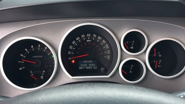 Used 2010 Toyota Tundra Limited image 12