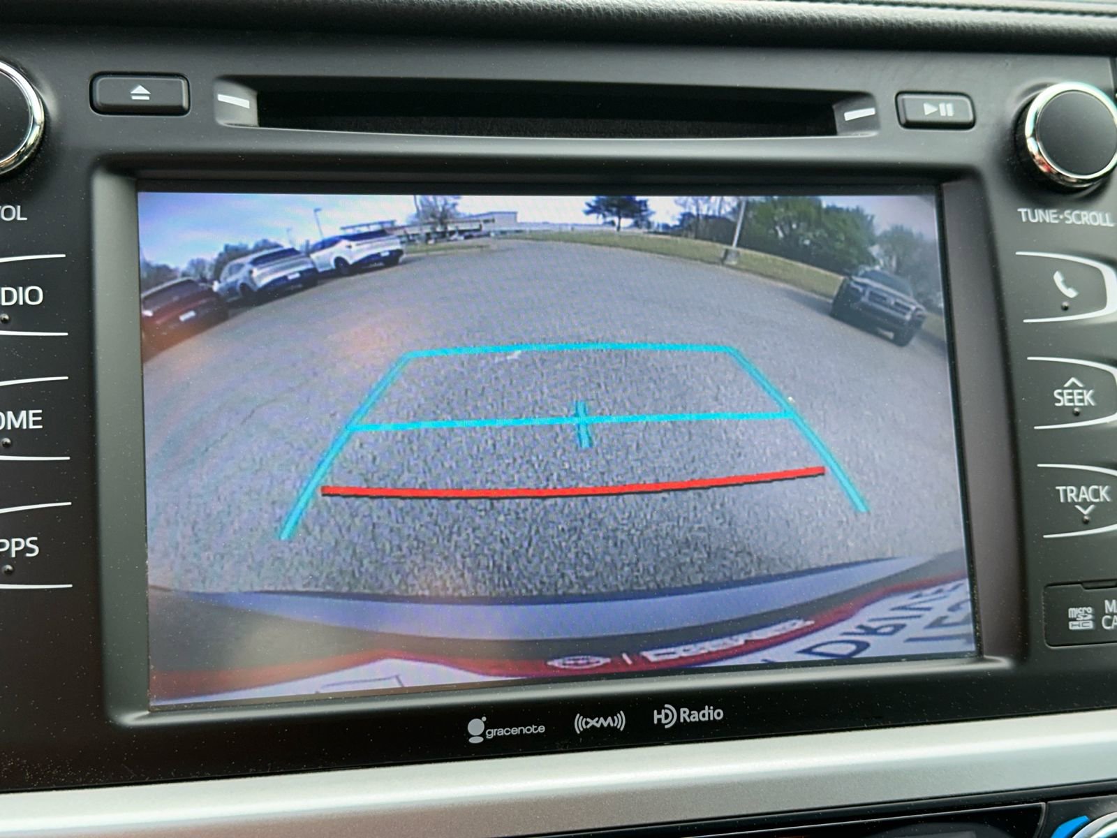 Used 2019 Toyota Highlander XLE image 31