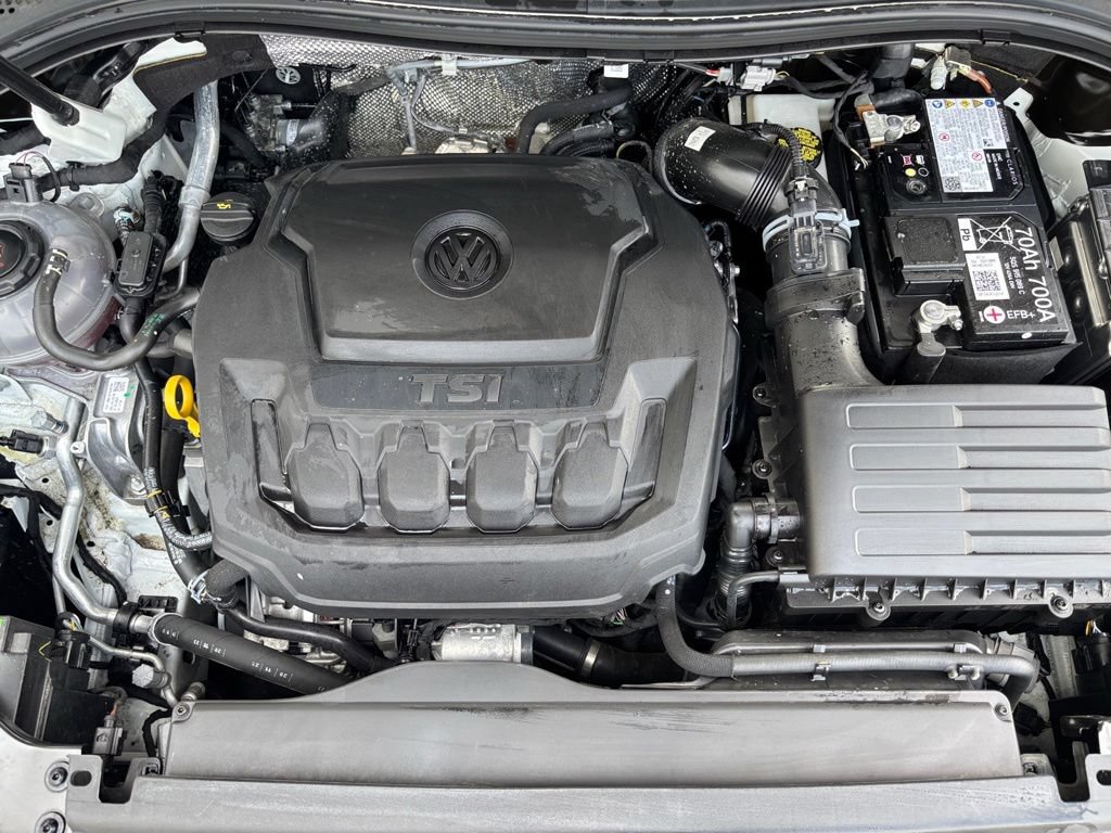Used 2024 Volkswagen Tiguan SE R-Line AWD/4WD image 10