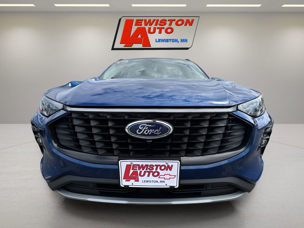 Used 2023 Ford Escape Platinum image 30