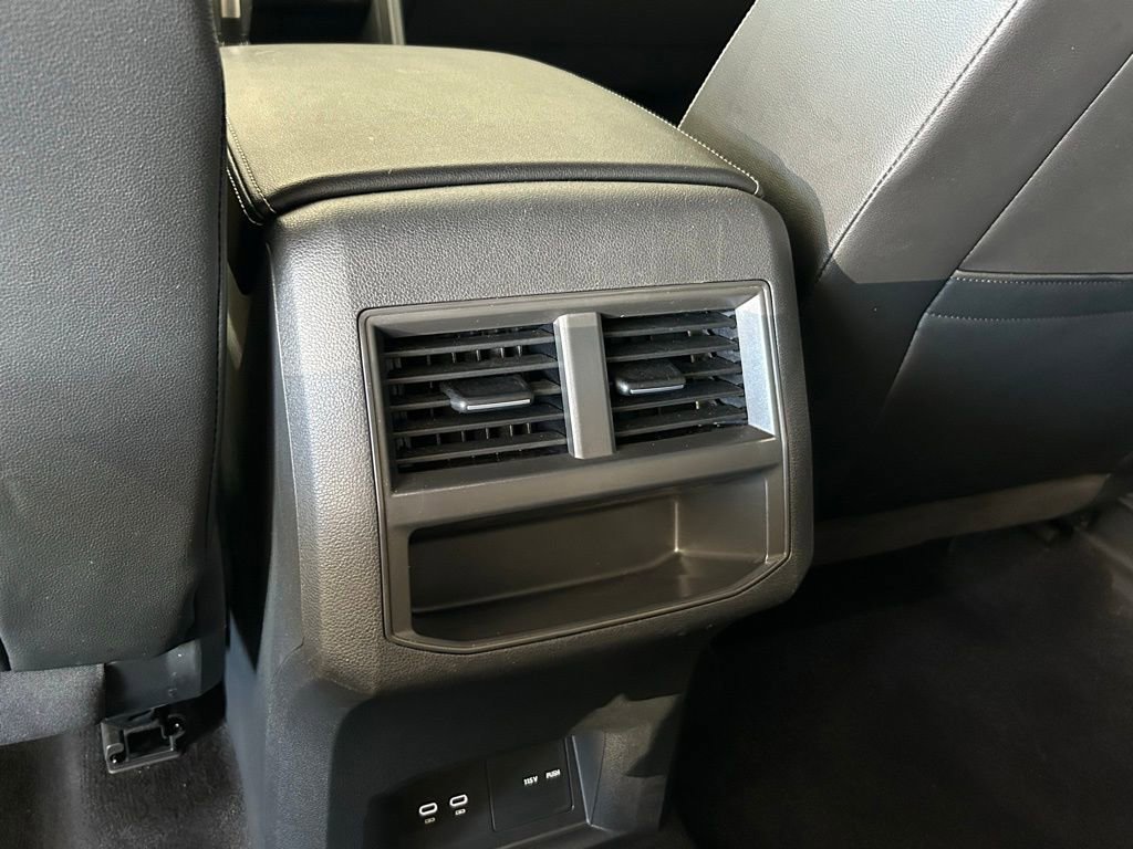 Used 2022 Volkswagen Atlas Cross Sport SE w/ Black Wheel Package image 43