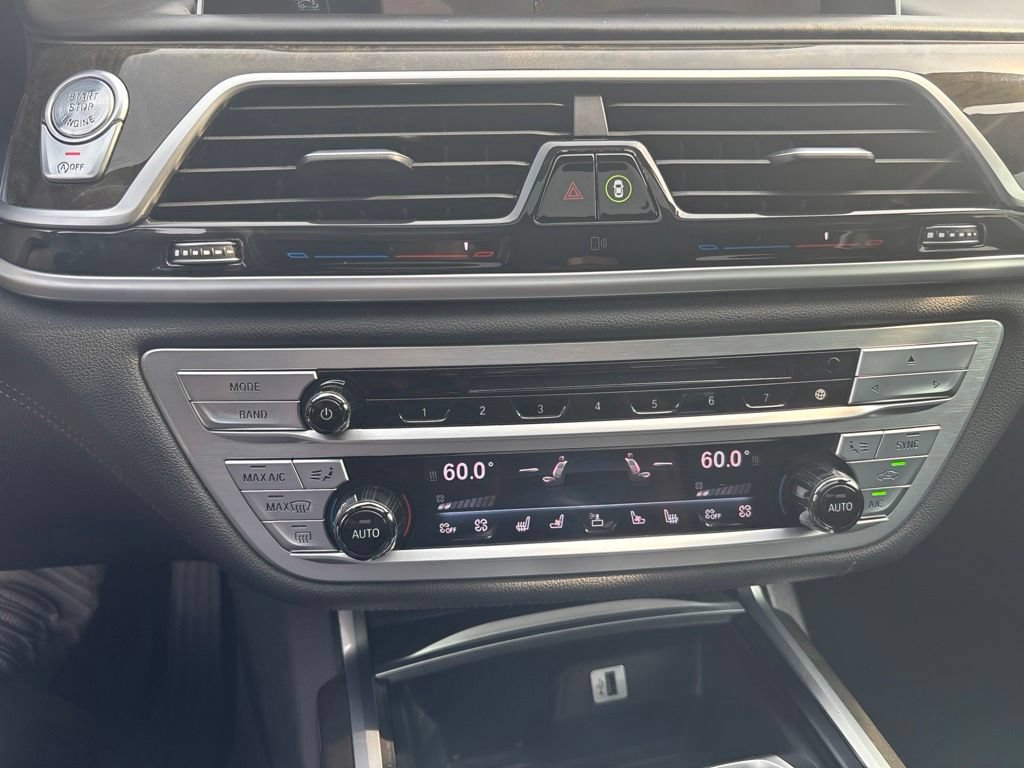 Used 2017 BMW 740i xDrive AWD/4WD image 15