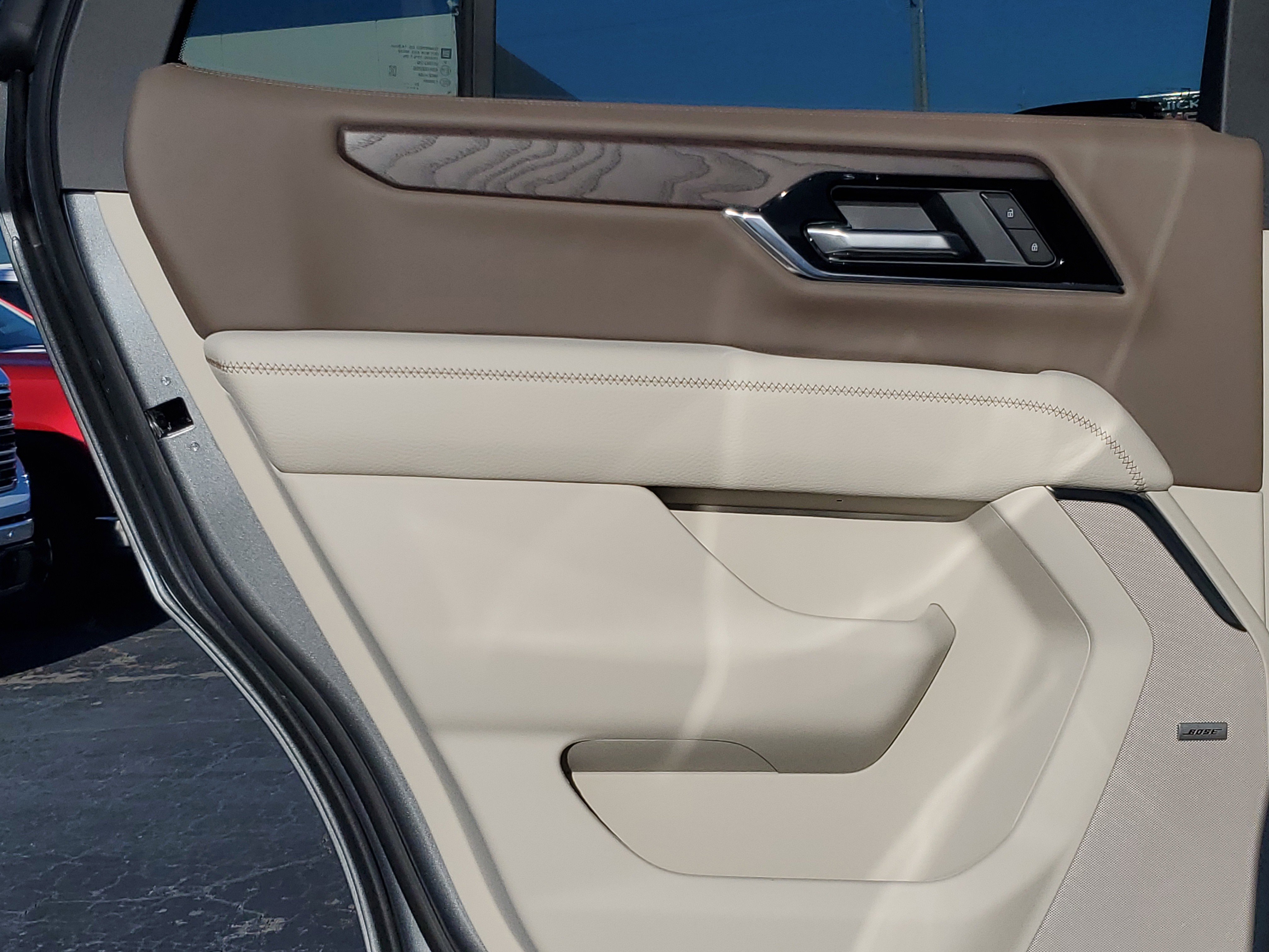 New 2026 GMC Yukon Denali w/ Sun & Power Step Package image 12