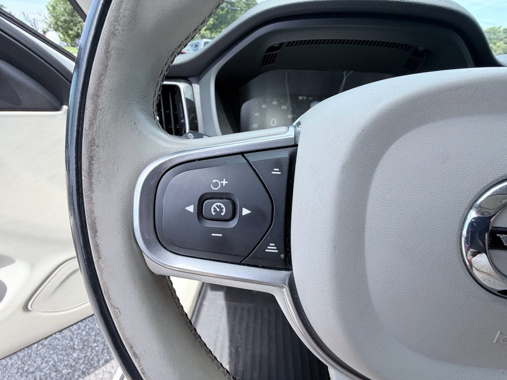 Used 2018 Volvo XC60 T6 Momentum w/ Convenience Package AWD/4WD image 15