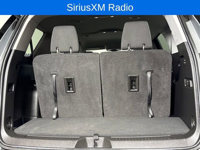 Used 2023 GMC Acadia SLE w/ Driver Convenience Package image 16