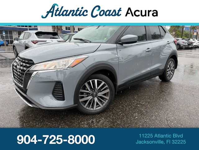 Used 2024 Nissan Kicks SV FWD image 1