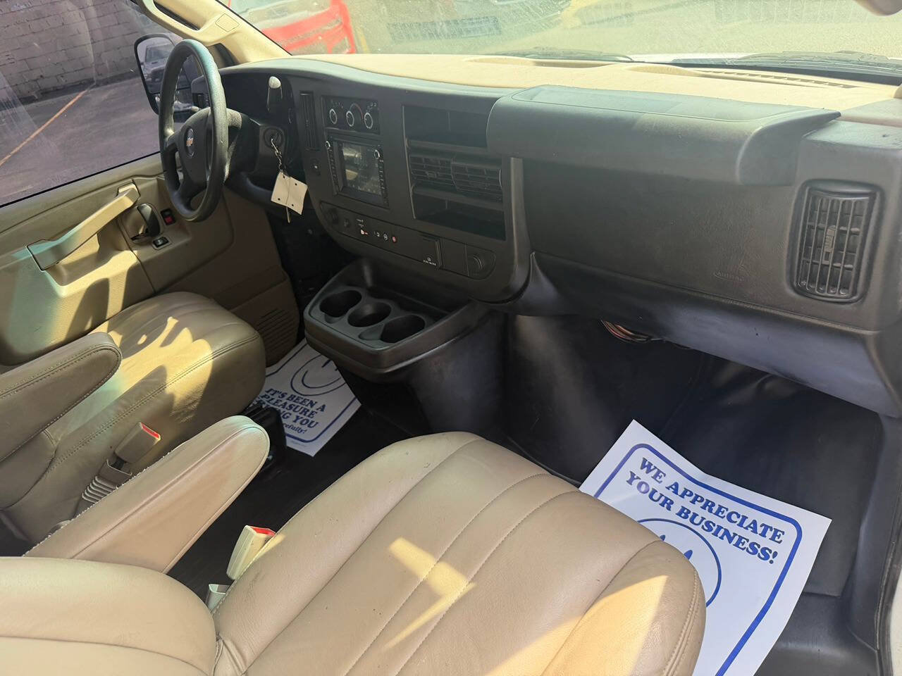 Used 2018 Chevrolet Express 2500 Extended RWD image 22