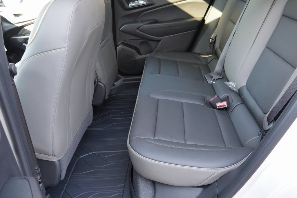 New 2026 Chevrolet Trax ACTIV w/ Sunroof Package FWD image 25