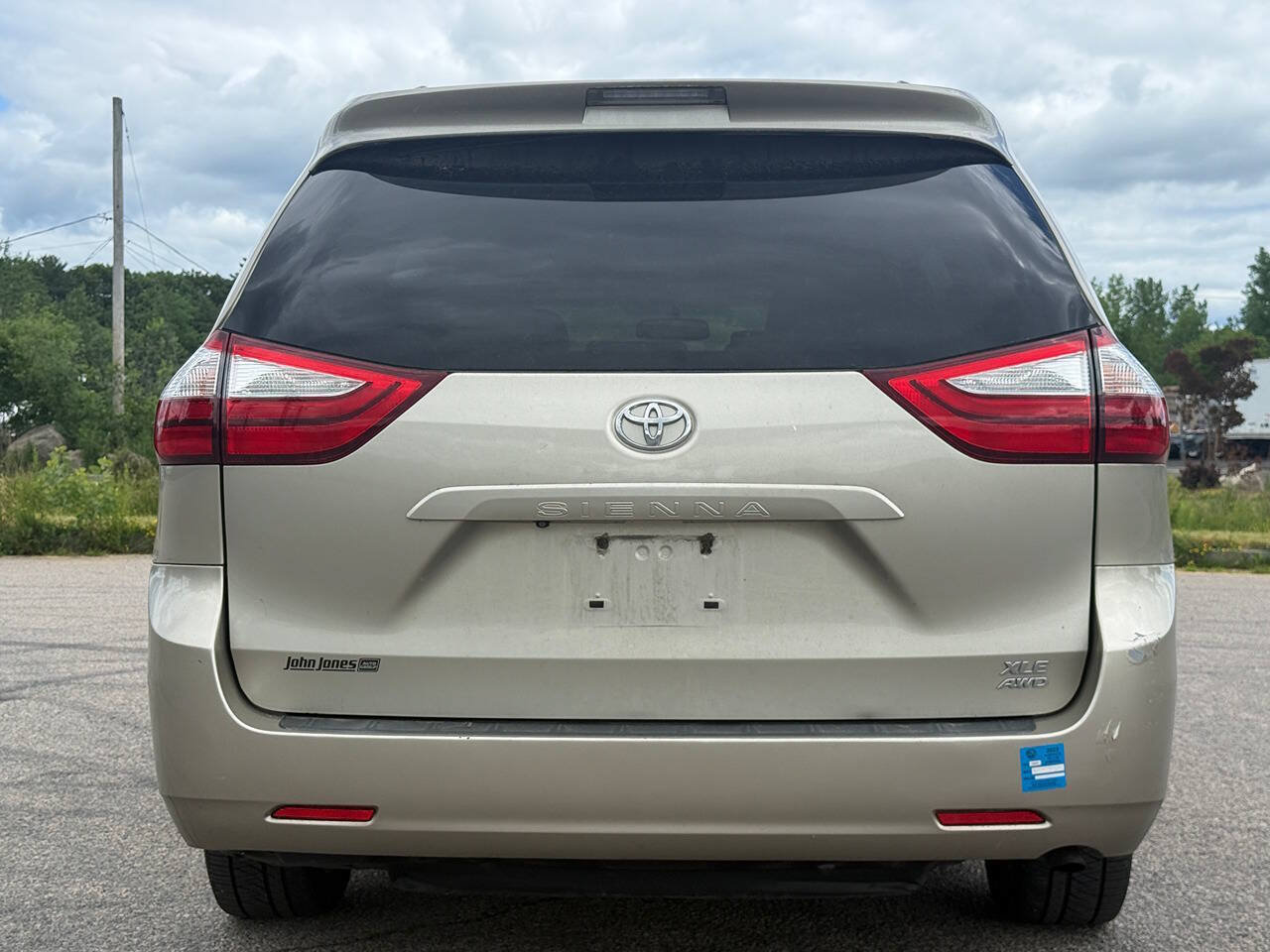 Used 2015 Toyota Sienna XLE AWD/4WD image 4