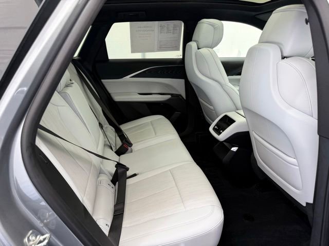Used 2024 Cadillac Lyriq Sport AWD/4WD image 21