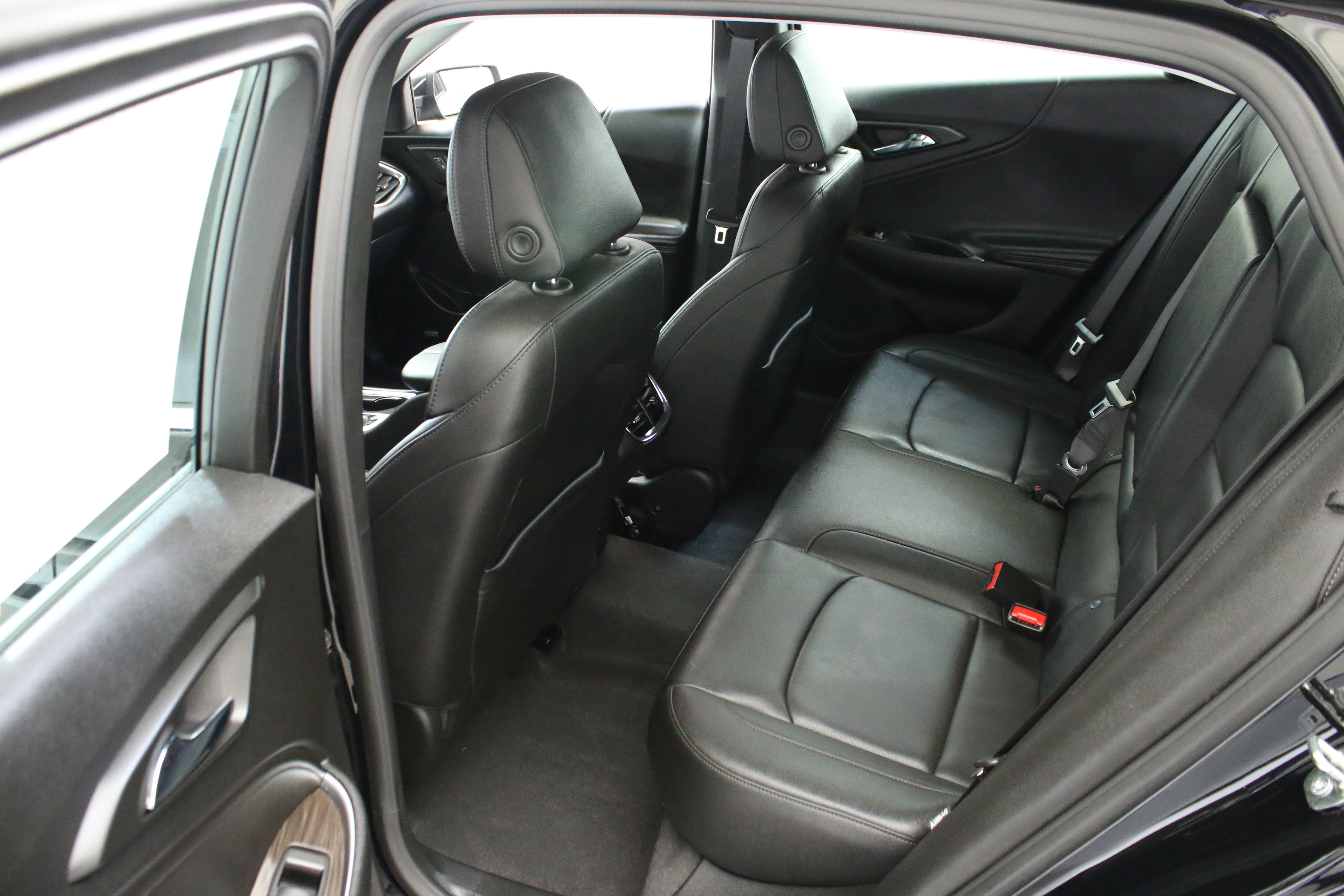Used 2023 Chevrolet Malibu LT w/ LPO, Floor Liner Package FWD image 28