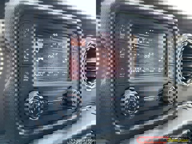 Used 2020 Jeep Wrangler Sport image 11