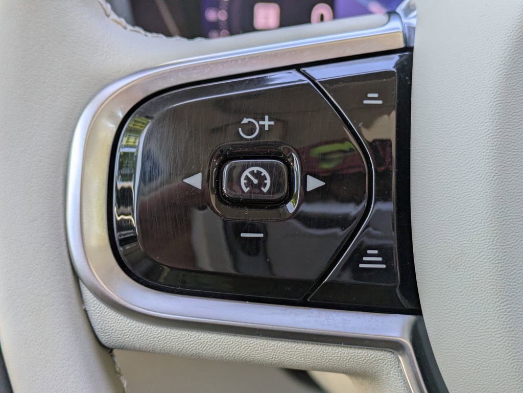 Certified 2024 Volvo S60 B5 Ultimate w/ Climate Package image 32