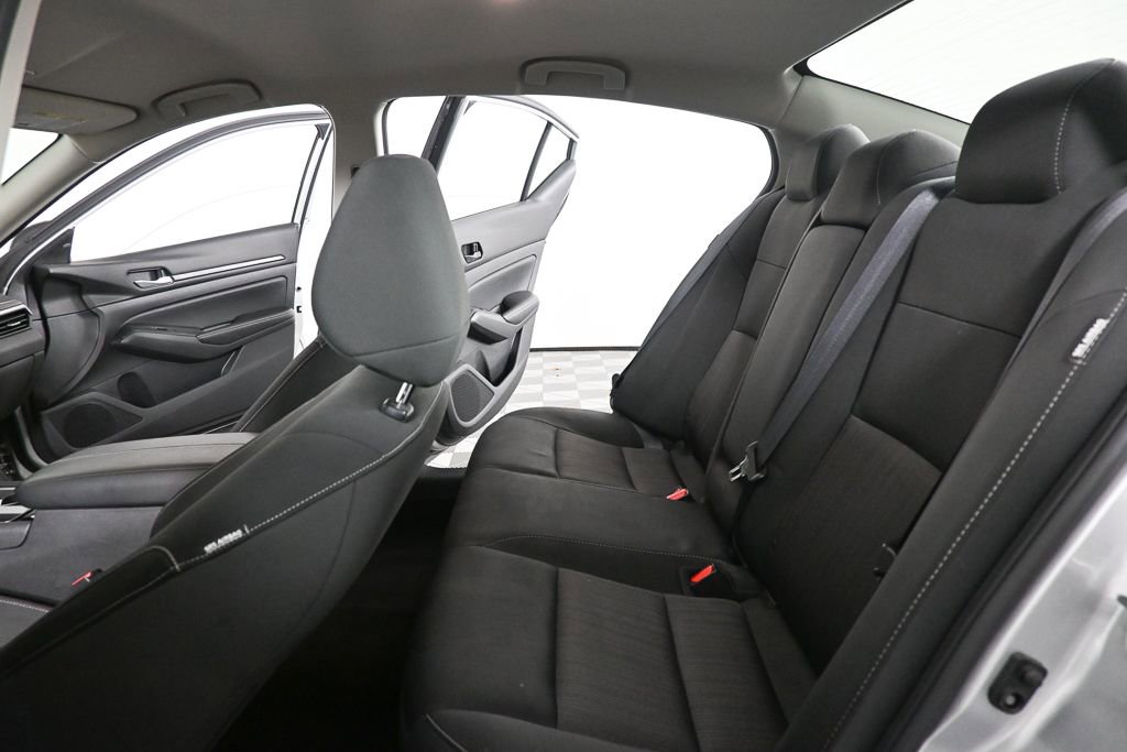 Used 2024 Nissan Altima 2.5 SV image 17
