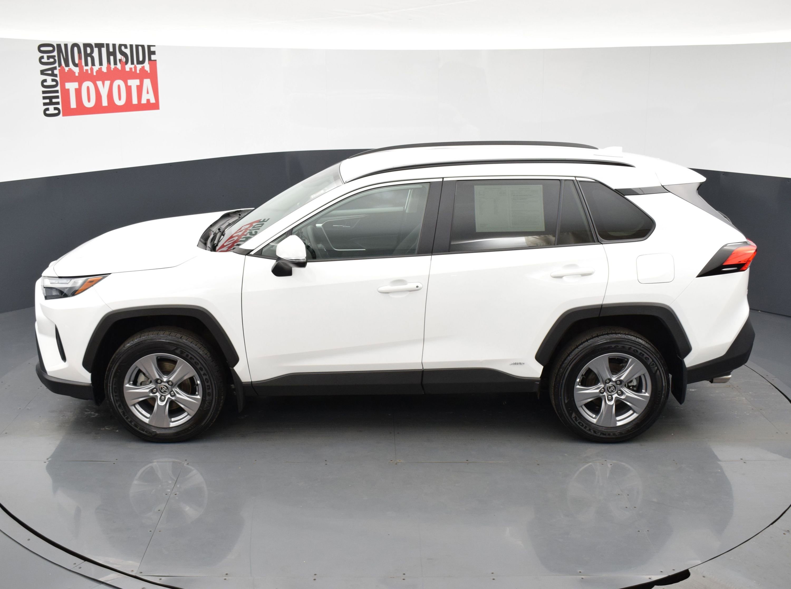 Used 2022 Toyota RAV4 XLE image 17