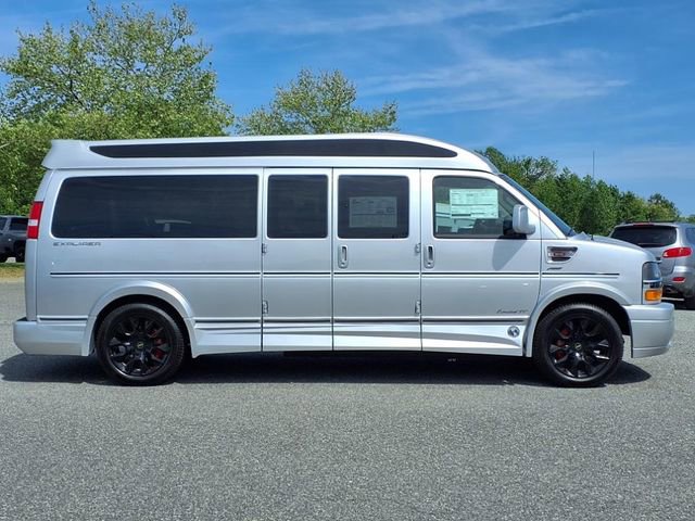 New 2025 Chevrolet Express 2500 Extended w/ Driver Convenience Package image 5
