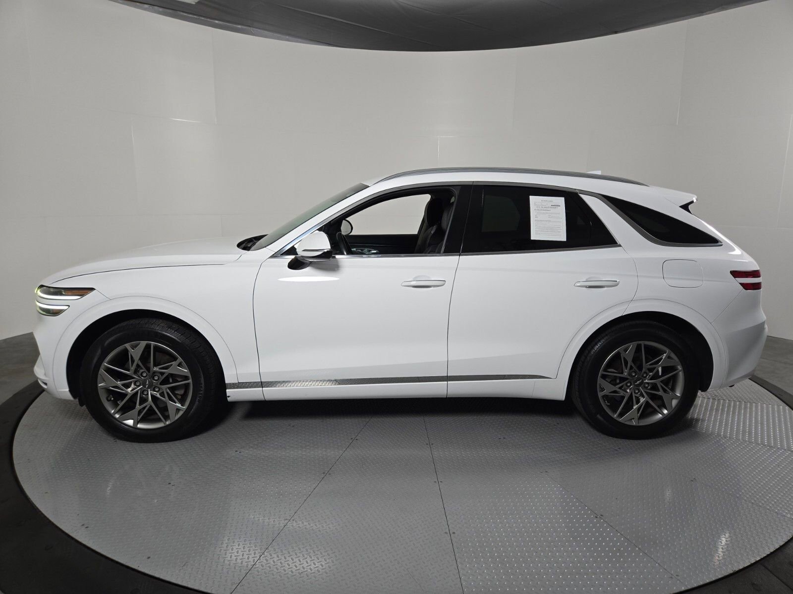 Used 2022 Genesis GV70 2.5T w/ Select Package AWD/4WD image 31