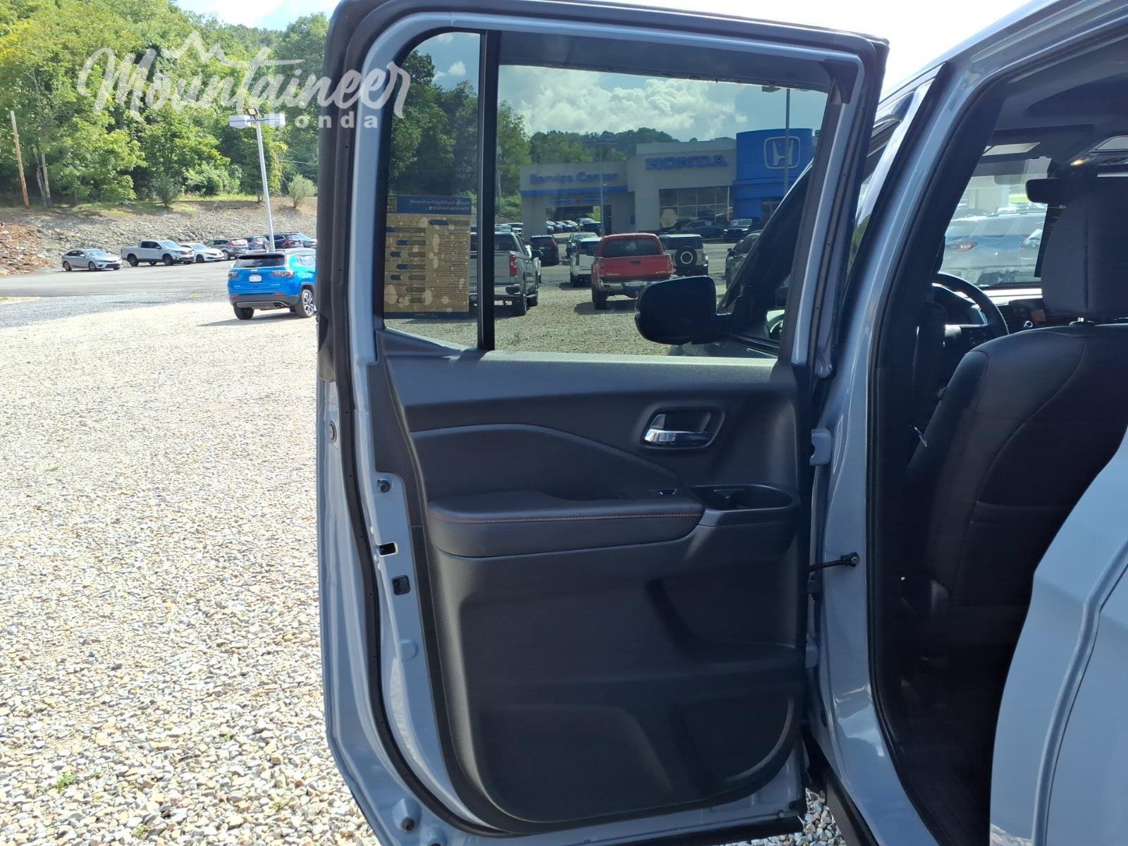 Certified 2024 Honda Ridgeline Black Edition image 15