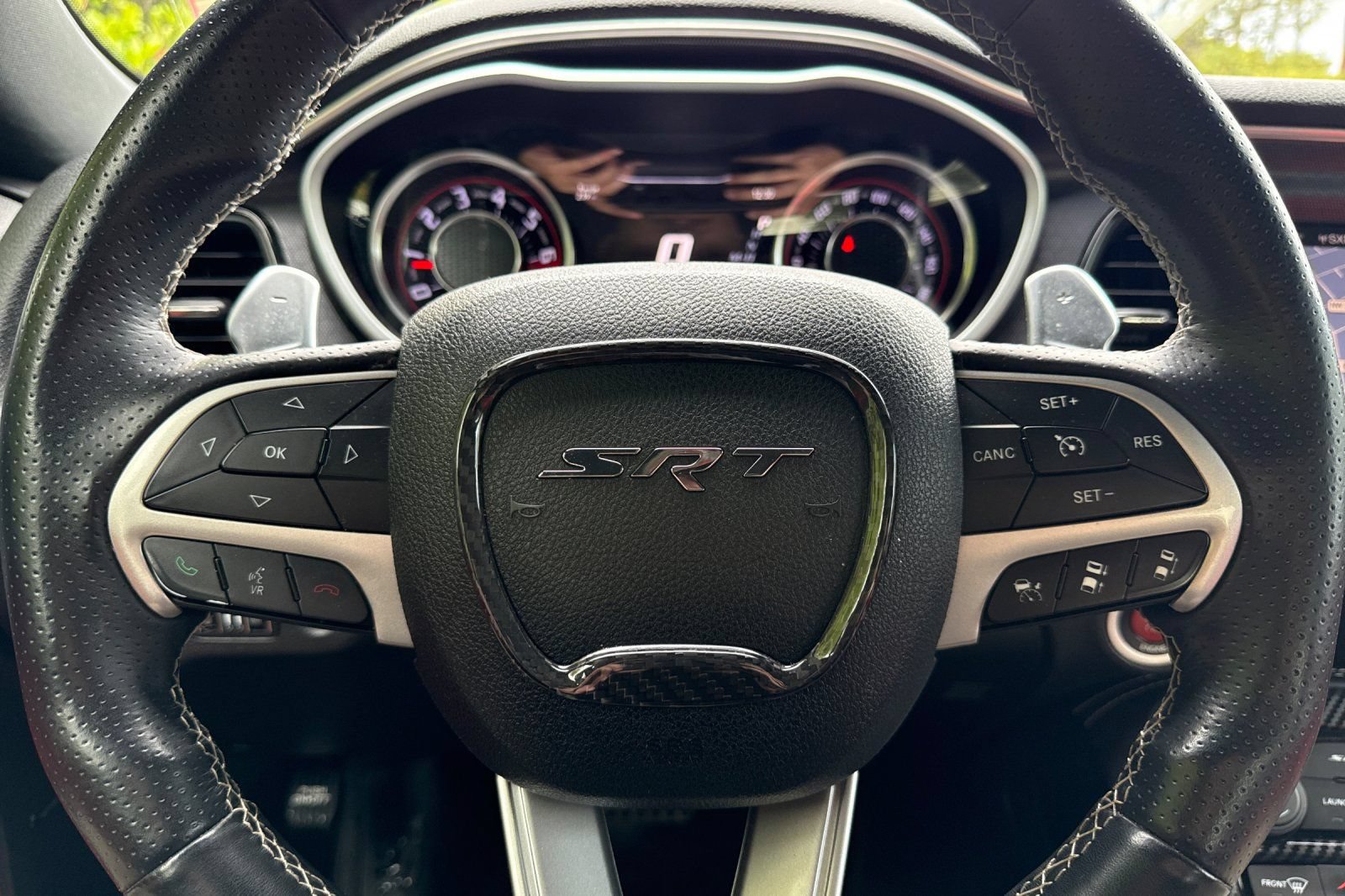 Used 2015 Dodge Challenger SRT w/ Technology Group RWD image 23