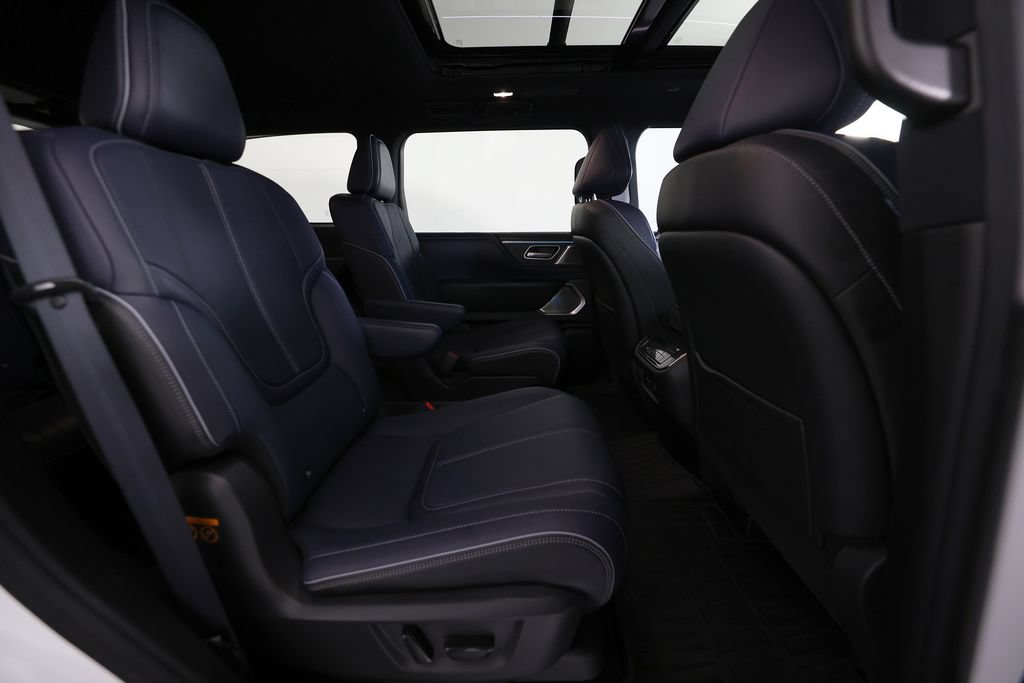 Used 2026 INFINITI QX80 4WD image 11