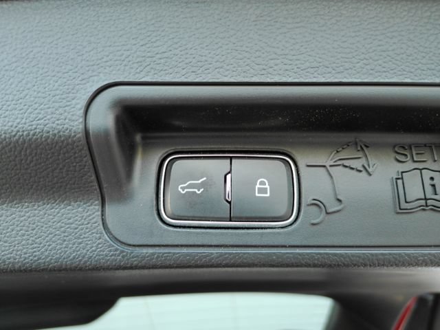 Used 2023 Ford Explorer XLT w/ Equipment Group 202A AWD/4WD image 25