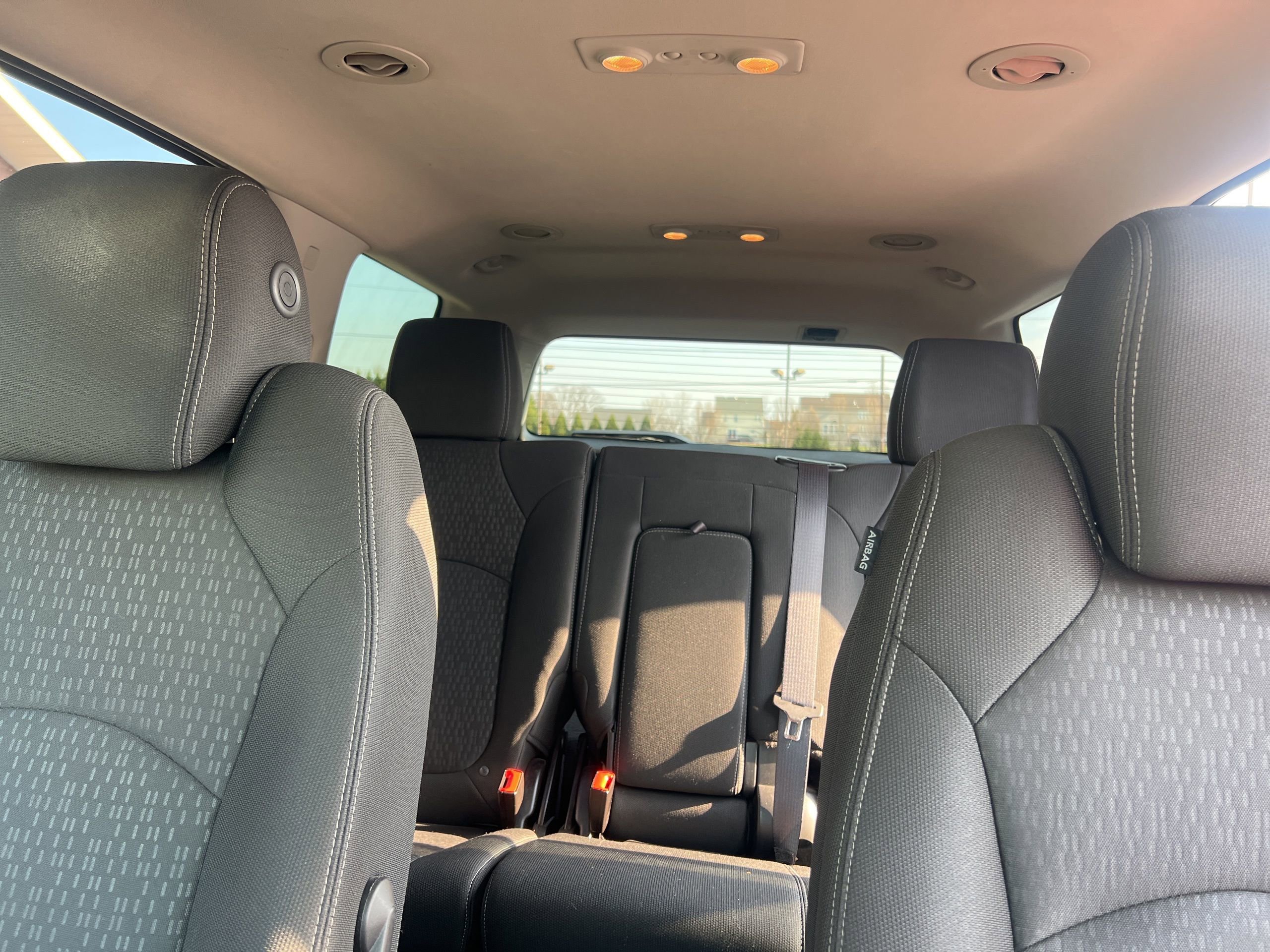 Used 2015 GMC Acadia SLE image 16