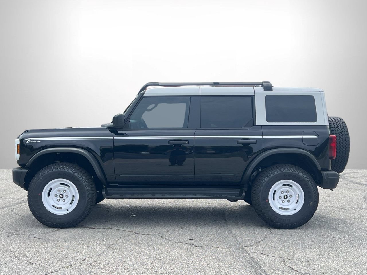 New 2026 Ford Bronco Heritage Edition AWD/4WD image 19